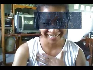 Ela engole o video e ...